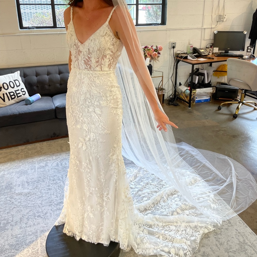 Made with love Holly Veil